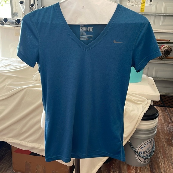 Nike Dri-fit v neck blue exercise short sleeve top sz small - Picture 1 of 7